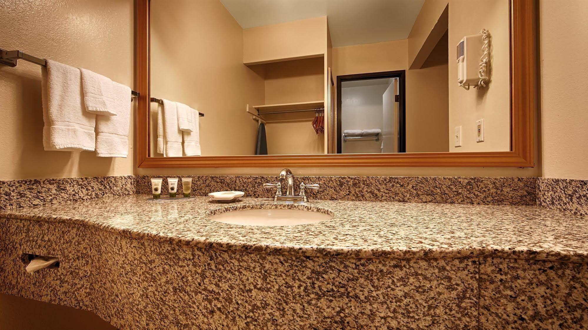 Sonoma Winegrower's Hotel Rohnert Park