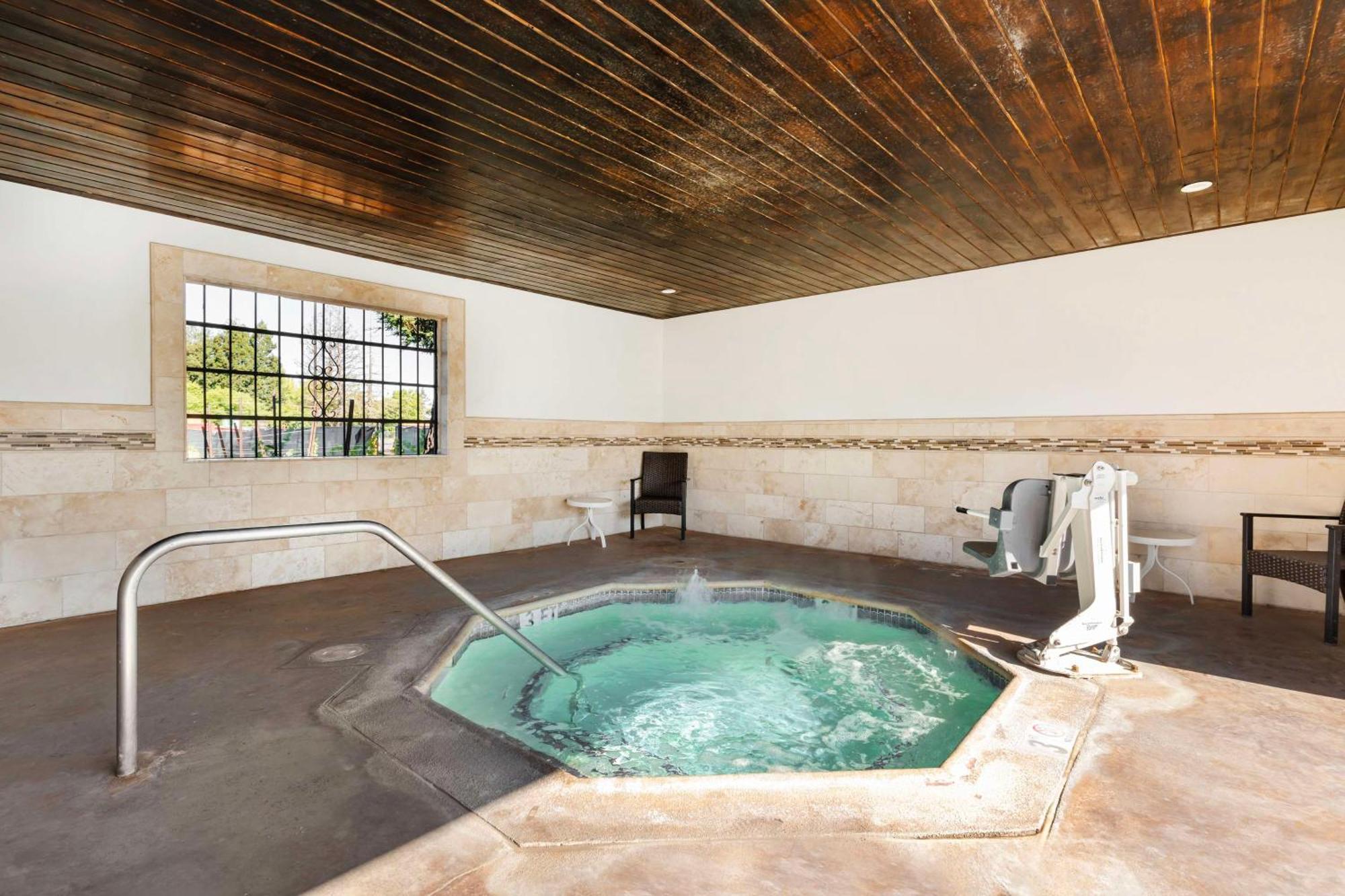 Sonoma Winegrower's Hotel